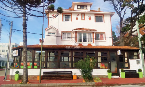 Casa A Pasos De La Rambla Mansa - Apta Para Hostel Y Gastronomía.