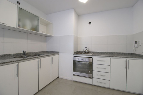 Departamento 4 Ambientes Y 2 Cochera En Recoleta