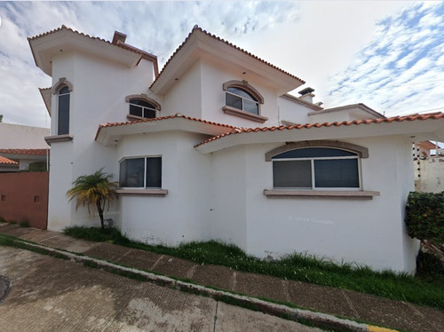 Hermosa Casa Adjudicada Ubicada En Loma Aconcagua, Loma Dorada, Durango, Dgo. Sk04