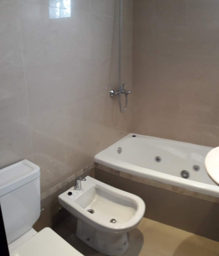 Imagen 9 de 9 de Departamento 1 Dormitorio Con Cochera (centro)