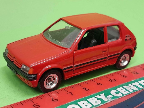 Solido  France 1/43 Peugeot 205 Rojo 1985