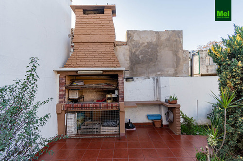 Imagen 25 de 30 de Excelente Casa 4 Amb | Jardín | Parrilla | Cochera
