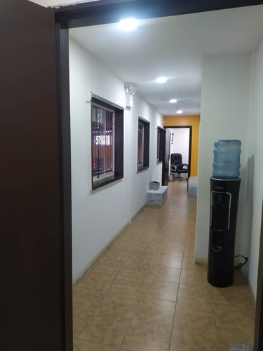 Imagen 6 de 9 de Galpon En Centro De Valencia En Zona Privilegiada Del Centro Av Farriar Entre Libertad Y Colombia