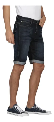 Bermudas lee hombre sale