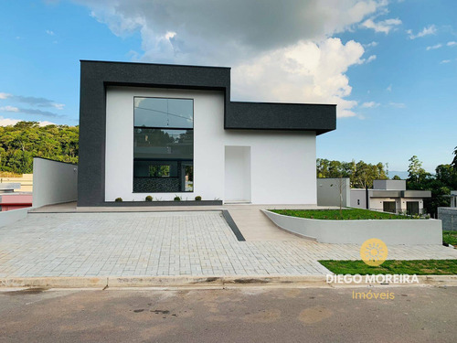 Imagem 3 de 15 de Casa Com 3 Dormitórios - 256 Metros De Área Construída! - Cs190