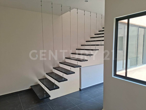 Casa En Venta En Col. Priv. Cerradas De Rinconada En Apodaca, N.l.