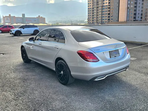 Mercedes Benz Avantgarde C180 2017 At 1.6t Kms 108.200 Sura
