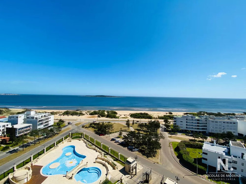 Piso Alto Con Vista Al Mar En Edificio Le Jardin 