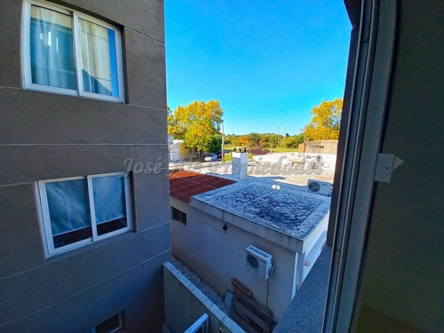 Imagen 12 de 16 de En Venta Apartamento De Dos Dormitorios En Colonia Del Sacramento