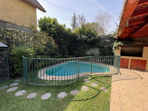 Casa En Arriendo De 5 Dorm. En Huechuraba