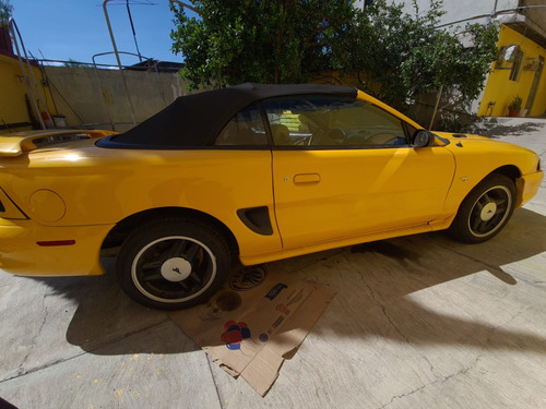 Mustang Convertible V6 1996