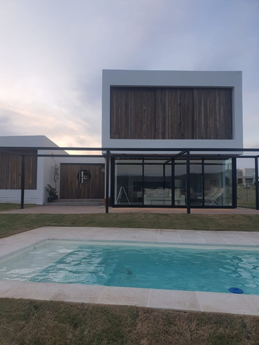 Alquiler Casa En Puerto Del Aguila, Lago Los Molinos, Calamuchita, Cordoba