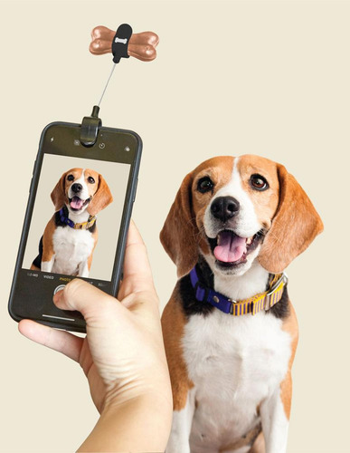 Kikkerland Pinza De Selfie Para Distraer A Un Perro Dig01