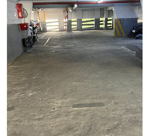 Imagen 1 de 7 de Recoleta Cochera Fija. Dueño Directo Vende.