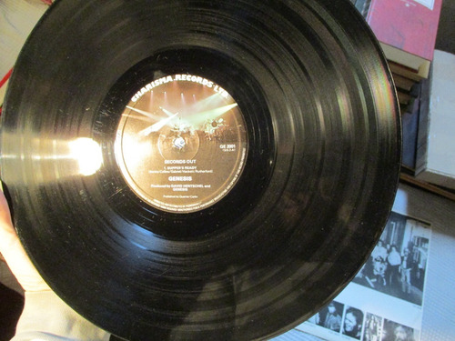 Imagen 10 de 10 de Genesis - Seconds Out (charisma Ge 2001) Uk