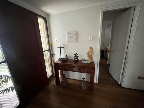 Casa En Venta De 3 Dorm. En Las Condes