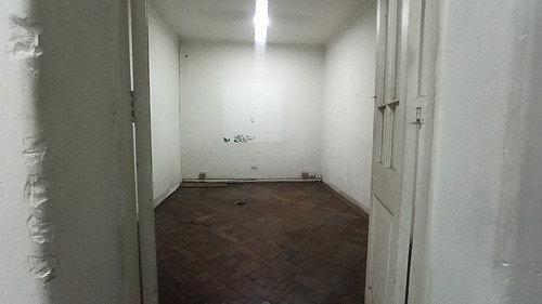 ¡amplio Local En Santiago, Excelente Ubicación!