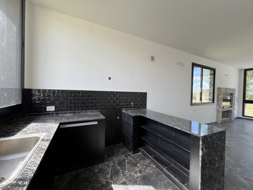 Venta Casa 5 Ambientes A Estrenar En La Magdalena, Canning