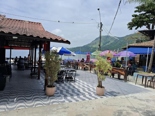 Alugo Casa Duplex Com 3 Quartos Em Ibicuí, Mangaratiba (na Rua Da Praia Principal)