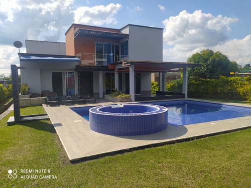 Se Vende Hermosa Finca Amoblada Y Con Piscina Santa Elena El Cerrito