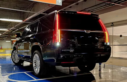 Cadillac Escalade 6.2 Plinum 4x4 At