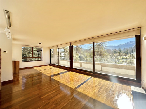 Penthouse Dúplex: El Rodeo / Clínica Alemana
