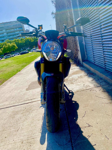 Ducati Monster 1200 S