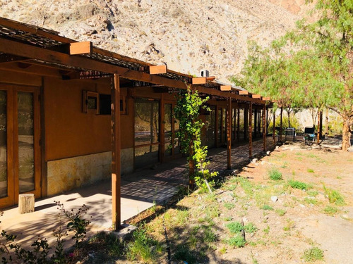Preciosa Casa En Venta En Cochiguaz , Valle De Elqui , Chile