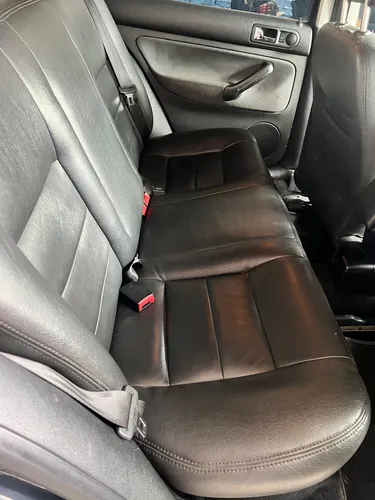 Volkswagen Jetta Tred. Line Mecanico 2013