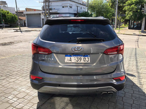 Hyundai Santa Fe 2.4 Seguridad 7as 6mt 2wd 2016