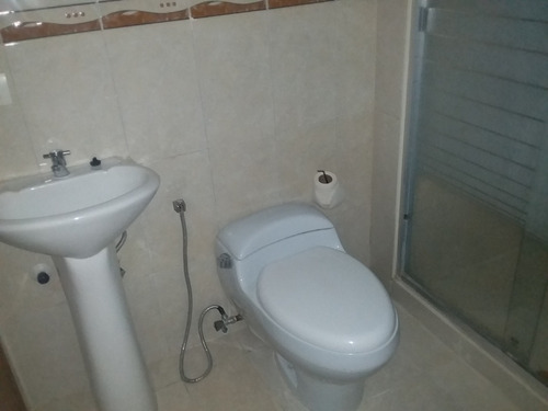 Imagen 7 de 14 de Venta Apartamento En Mañongo Res Santa Teresita 92,27 M2