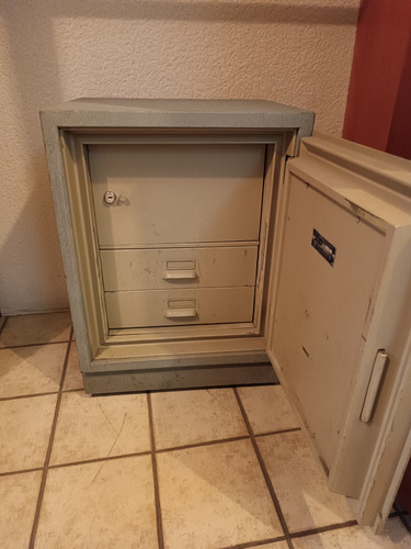 Caja Fuerte De Piso - Pm Steele (envío Gratis)