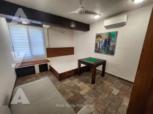 Casa En En Venta, 5 Recámaras, 3 Niveles, Piscina, Cancún