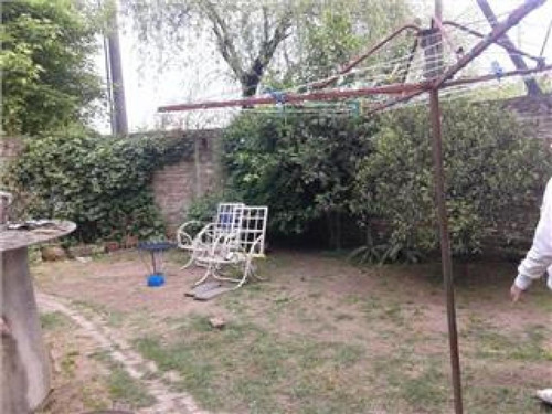 Imagen 19 de 20 de Atencion Inversores Casa Sobre Colectora De Autopista Del Oe