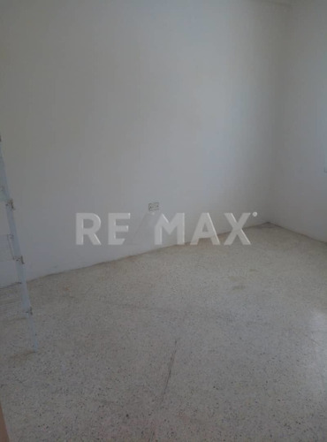 Imagen 10 de 12 de Casa Quinta De Lujo Acabados De Primera Urb Villa Ayacucho