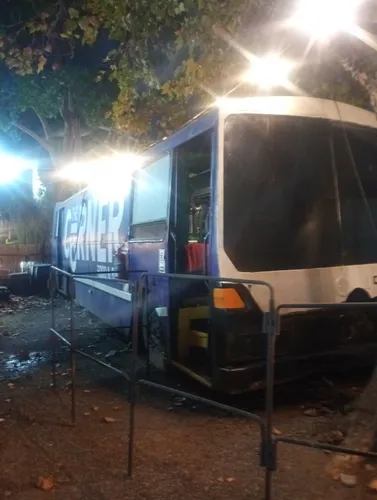 Vendo Food Truck Bus Mercedes Estante Y Mesadas