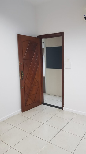 Imagem 10 de 15 de Excelente Sala Comercial No Centro!!! - 7826