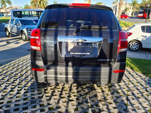 Chevrolet Captiva Ls 2.4 Mt 7 Asientos 2015 Sarhou