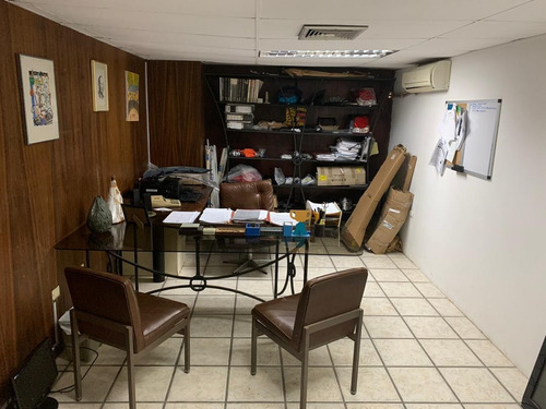 Imagen 3 de 9 de Oficina Av Santiago Mariño, Porlamar
