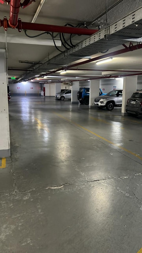 Estacionamiento En Arriendo Edificio Génesis, Las Condes