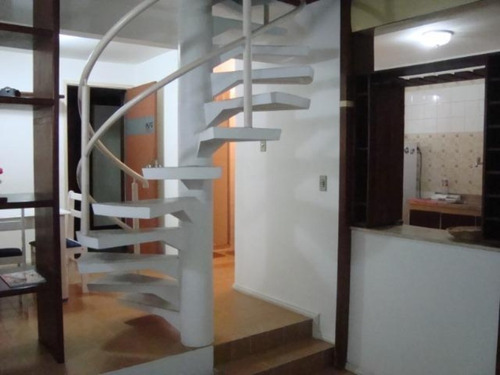 Imagem 7 de 14 de Apartamento De 1/4, Nascente, Mobiliado, Varanda, Área De Serviço - Cv67a11 - 70300214