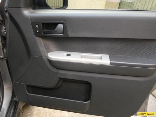 Imagen 11 de 25 de Ford Escape Xlt