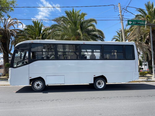 Microbús 35 Pasajeros Isuzu