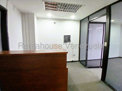 Oficina En Alquiler Los Cortijos De Lourdes Mls 25-15550 Yf