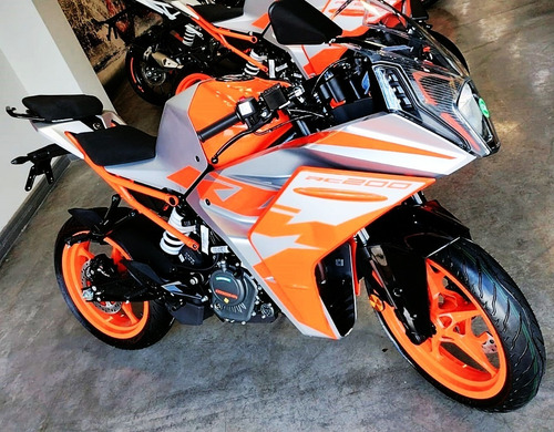 Imagen 6 de 15 de Rc 200 Ktm Automoto Lanús