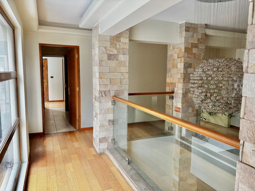 Excelente Casa Comercial Nueva Costanera - Vitacura, 4 Dorm