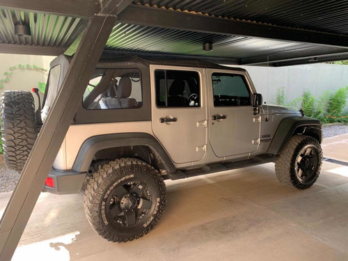 Imagen 13 de 22 de Jeep Wrangler 2011 3.8 Sport Unlimited 199cv Atx