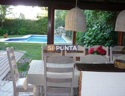 Imagen 13 de 13 de Casa Con Piscina En Alquiler - Playa Mansa