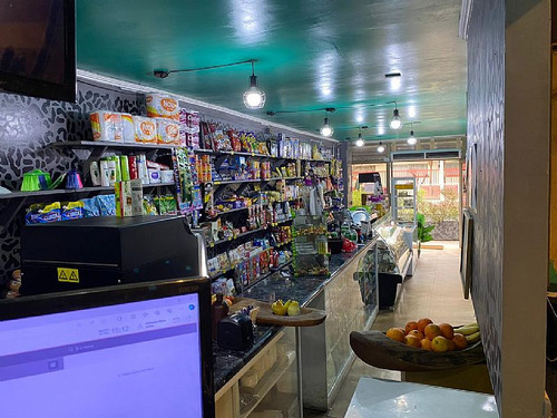 Derecho A Llave Bar Restaurant Y Minimarket Sector Poniente