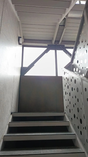 Comercial, Notaria, Centro Medico, Restaurante.